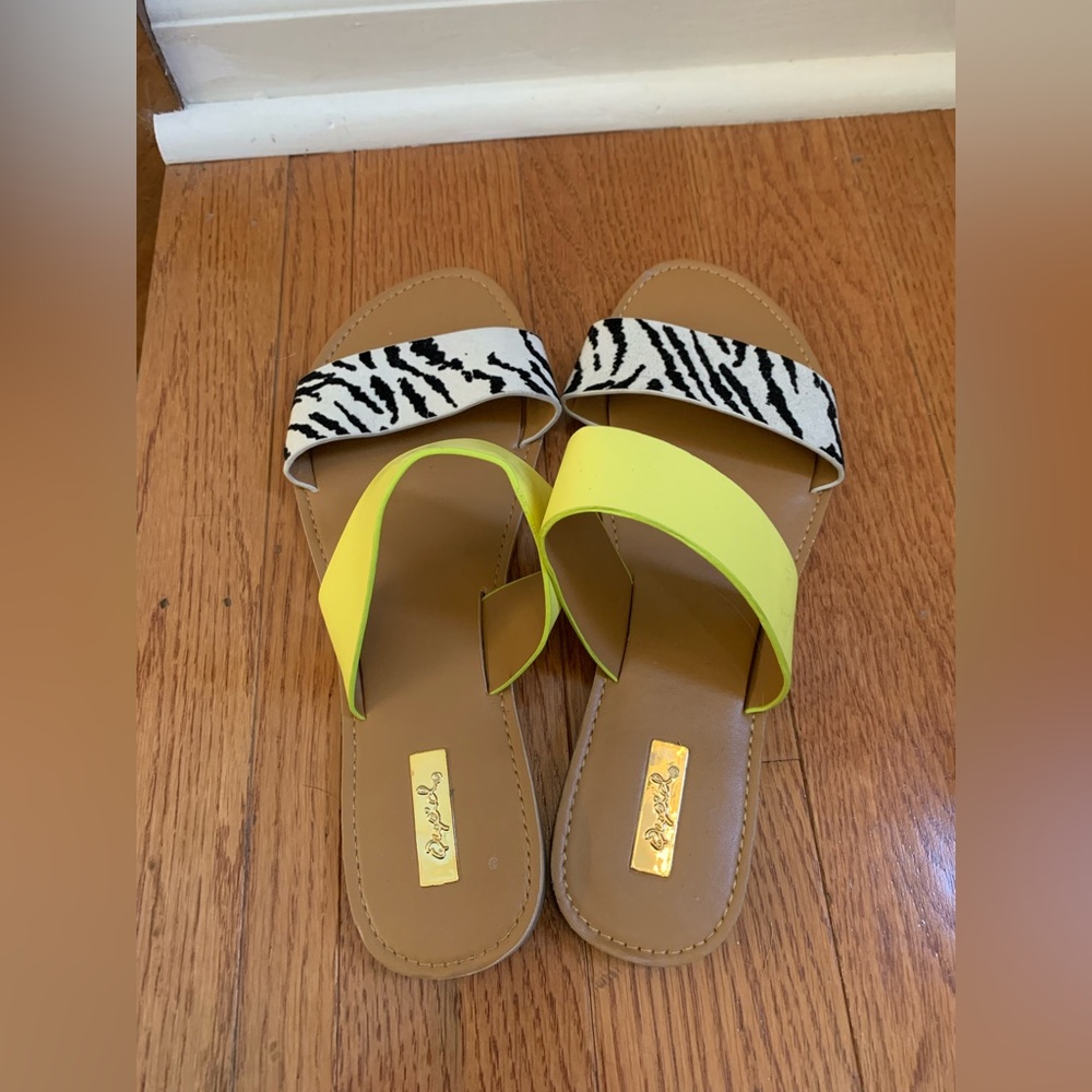 Women’s Qupid Zebra Print Sandals